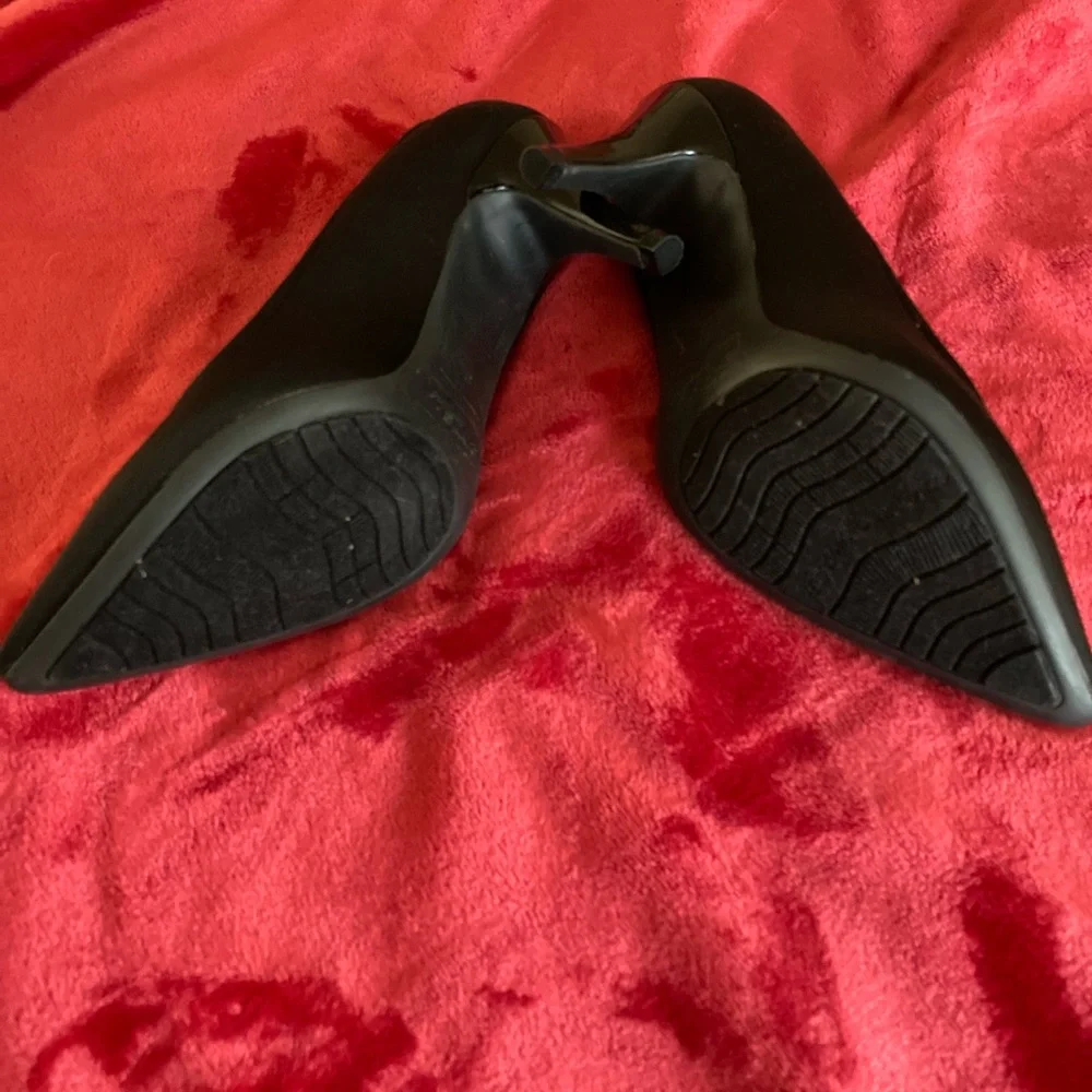 Apt. 9 Classic Black Heels - Picture 2 of 6